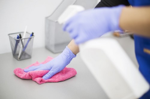 Room-by-room deep cleaning checklist for a tidy home